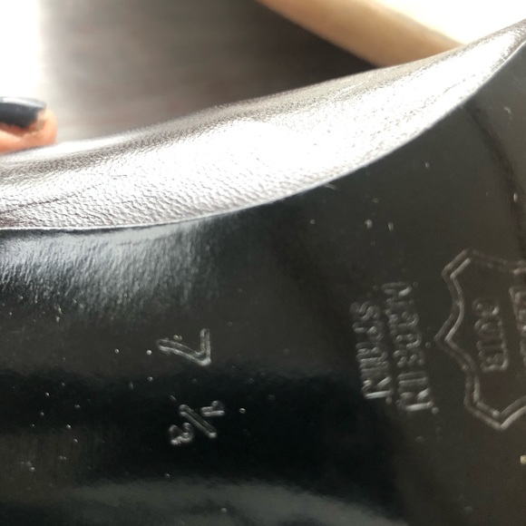 Charles Jourdan... heels - Picture 8 of 8